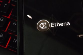 Pourquoi le prix du stablecoin Ethena a-t-il baissé uniquement sur Binance ?