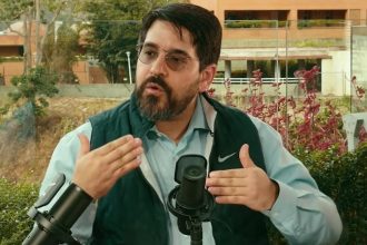 Asdrúbal Oliveros sur les opérations bancaires au Venezuela et les crypto-monnaies