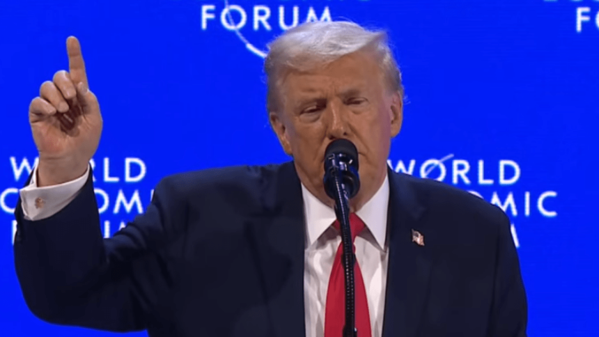 Trump a défendu ses deux lois Bitcoin à Davos, qu’a-t-il dit ?