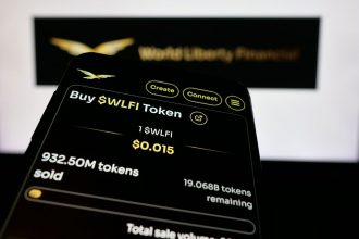 Le jeton World Liberty Financial tombe à son plus bas niveau historique après avoir contracté une dette risquée