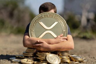 "Gardez votre XRP !" dit un investisseur qui prévient que le dollar va s'effondrer