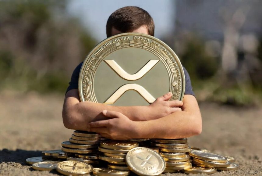 "Gardez votre XRP !" dit un investisseur qui prévient que le dollar va s'effondrer